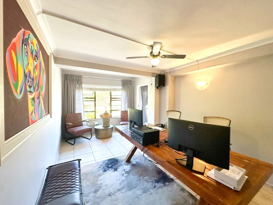 5 Bedroom Property for Sale in The Island Western Cape